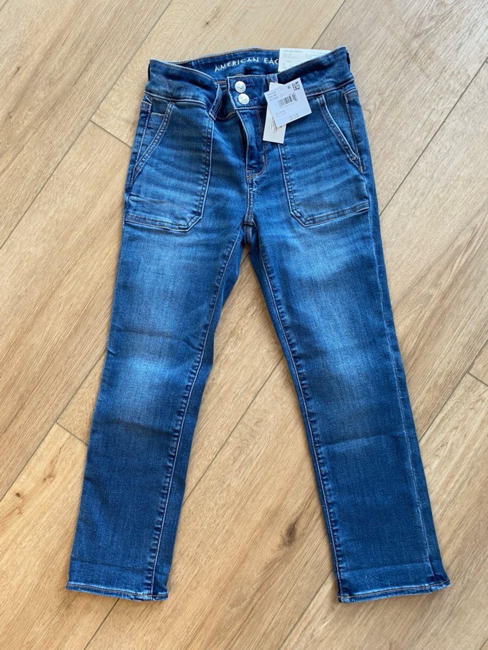 American Eagle Women’s Dark Blue Cropped Skinny Jeans